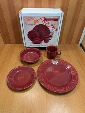 Fiesta Ware Retired 4-Piece Place Setting CINNABAR Fiestaware Set w/ Box USA GUC